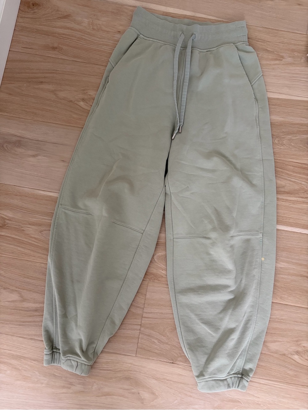 Lululemon Sage Green Drawstring Jogger Sweatpants